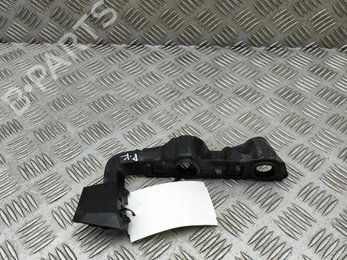 Frontfangerbrakett Frontfangerbrakett AUDI A4 B9 (8W2, 8WC) 2.0 TFSI (190 hp) 33798023 33798023