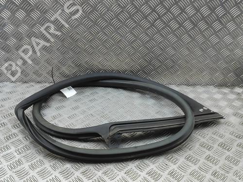 Used Rubber door seal PORSCHE TAYCAN Sport Turismo (Y1C) 4S Performance Battery Plus (Y1CDB1) (571 hp) 31762867