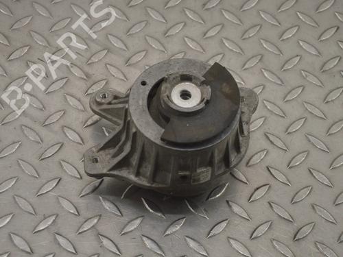 Used Engine mount Engine mount MERCEDES-BENZ E-CLASS Coupe (C238) E 220 d (238.314) (194 hp) 33359150 33359150