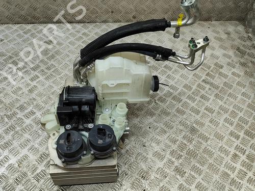 Electronic module TESLA MODEL Y (5YJY) EV Performance All-wheel Drive | BP33223648M83 - Image 2