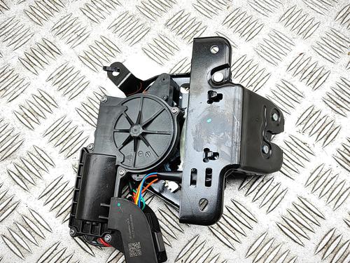 Tailgate lock TESLA MODEL Y (5YJY) Long Range All-wheel Drive | BP36232073C101 - Image 4