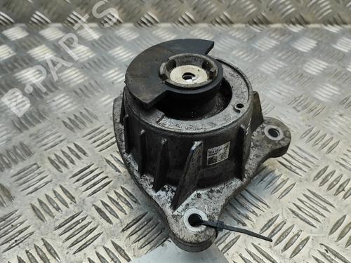 Used Engine mount MERCEDES-BENZ VITO Tourer (W447) 116 CDI / 116 BlueTEC (447.701, 447.703, 447.705) (163 hp) 30108488