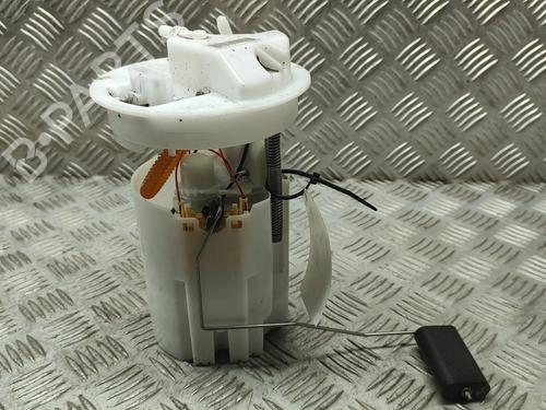 Used Fuel pump FORD FIESTA VII (HJ, HF) 1.0 EcoBoost (95 hp) 27768884