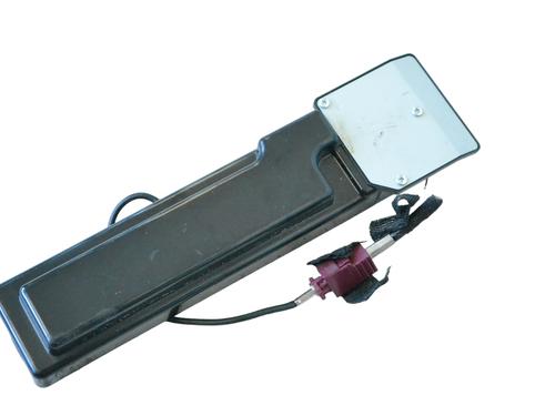 antennabase-chevrolet-corvette-convertible-c7-2013-2014-2015-2016-2017-2018-2019-33359853 main image