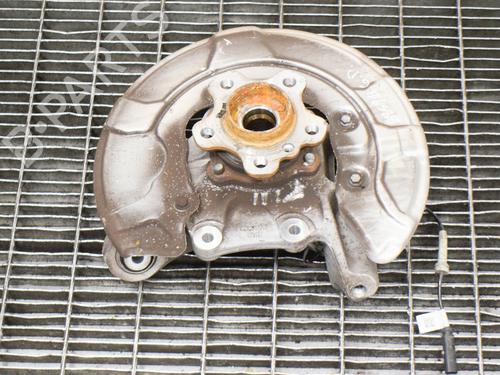 Used Right rear steering knuckle BMW 6 Gran Turismo (G32) 630 i (258 hp) 14617903