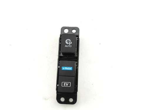 Used Switch Switch NISSAN QASHQAI III (J12) 1.3 DIG-T (158 hp) 35717917 35717917