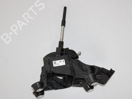 gear-lever-jaguar-e-pace-x540-2017-33379935 main image