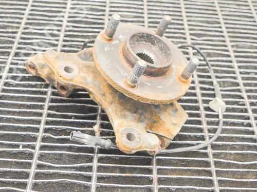 Used Left front steering knuckle Left front steering knuckle FORD FIESTA VI (CB1, CCN) 1.0 EcoBoost (100 hp) 14623980 14623980