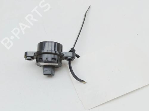 Switch TESLA MODEL Y (5YJY) EV Performance All-wheel Drive | BP38783126I30 - Image 3