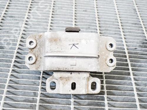 Used Engine mount Engine mount VW GOLF VI (5K1) 1.4 (80 hp) 6743265 6743265