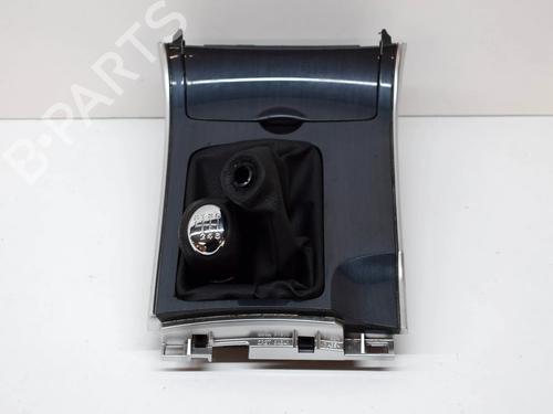 Used Middle console Middle console MAZDA 6 Station Wagon (GY) 2.0 (GYEW) (141 hp) 14630167 14630167