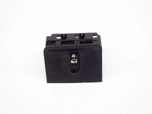 Used Switch Switch NISSAN PRIMERA (P12) 2.2 dCi (139 hp) 10400310 10400310