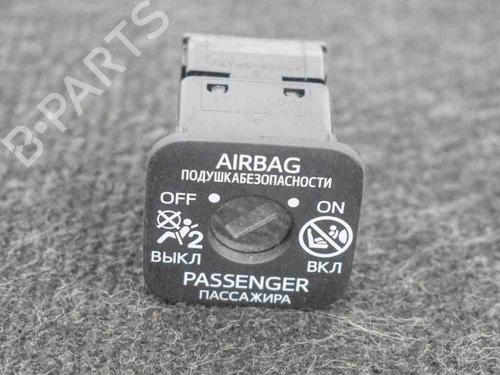 Used Switch TOYOTA VERSO (_R2_) 2.0 D-4D (AUR20_, AUR20R) (126 hp) 6762700