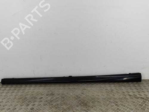 Højre sidekjole AUDI A3 Sportback (8VA, 8VF) 1.5 TFSI (150 hp) 18037245