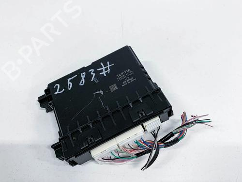 Used Electronic module LEXUS IS III (_E3_) 300h (AVE30_, AVE30R) (223 hp) 6759024