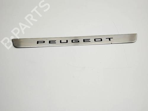 Used Step Step PEUGEOT 208 II (UB_, UP_, UW_, UJ_) e-208 (136 hp) 36458263 36458263