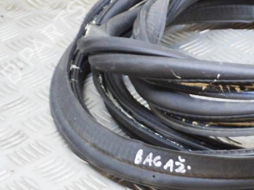 Rubber door seal TESLA MODEL X (5YJX) P100D AWD | BP15376430C142