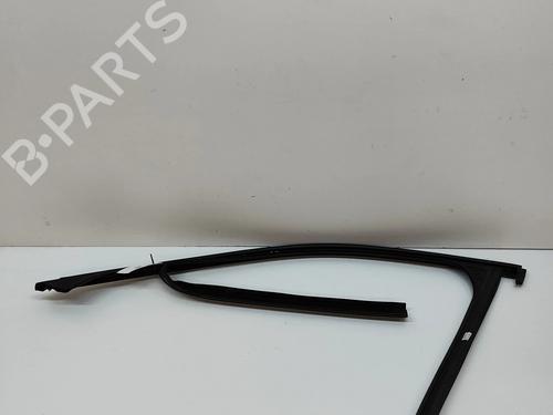 Used Door moulding trim Door moulding trim BMW X2 (F39) sDrive 18 i (140 hp) 28556297 28556297