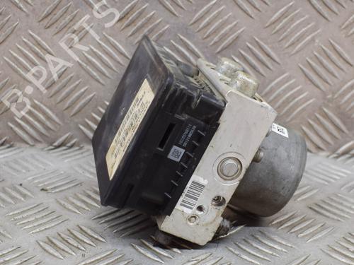Used ABS pump FIAT 500L (351_, 352_) 1.6 D Multijet (199LYE1B) (120 hp) 15680797