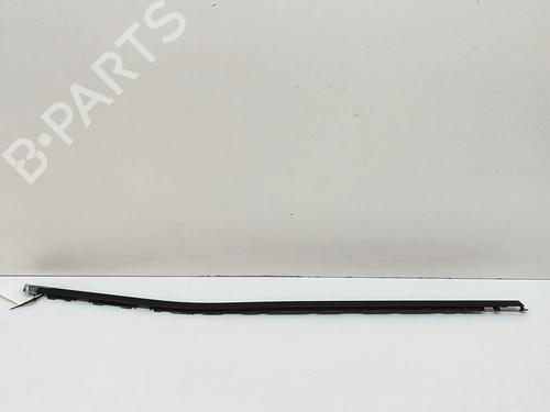 Used Door moulding trim Door moulding trim PEUGEOT 408 II (FP_, F3_, FM_) PureTech 130 (FPHNST) (131 hp) 33371823 33371823