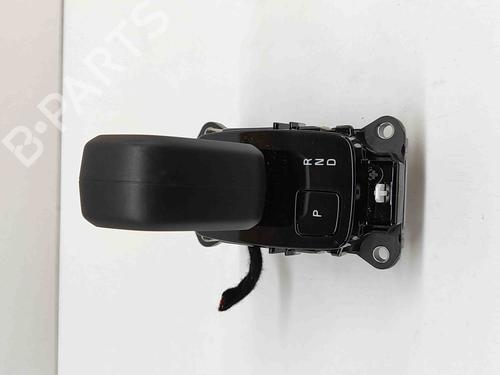 Used Gear lever VOLVO XC90 II (256) B5 Mild Hybrid AWD (250 hp) 28556052