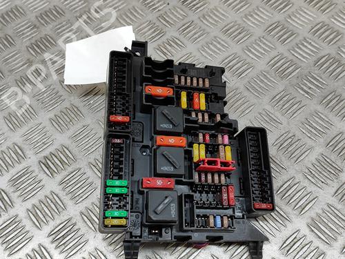 Used Fuse box BMW X2 (F39) sDrive 18 i (140 hp) 28556337