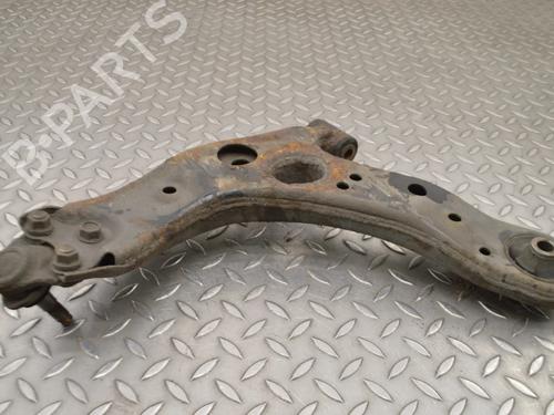 Right front suspension arm TOYOTA PRIUS (_W3_) 1.8 Hybrid (ZVW3_) | BP30228470M13 