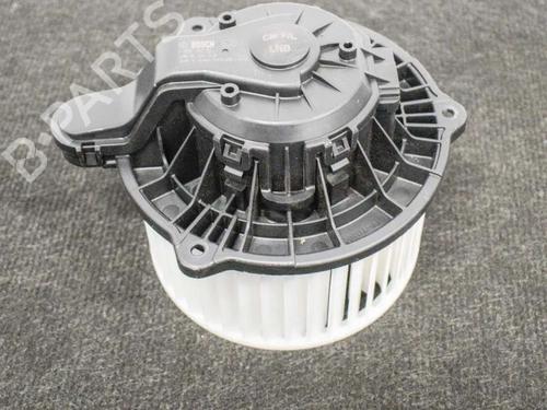 Used Heater blower motor TESLA MODEL X (5YJX) P90D AWD (772 hp) 8826943
