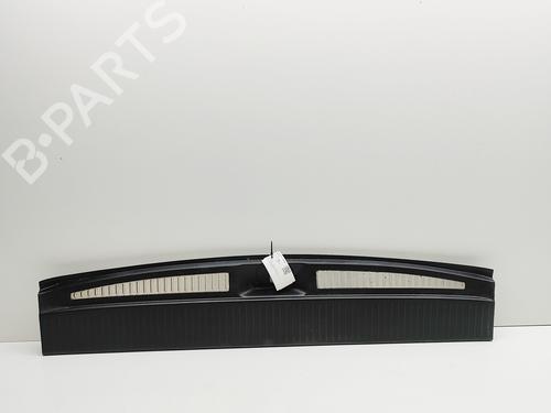 Używane Listwa klapy tylnej / bagażnika CADILLAC ESCALADE 6.2 AWD (426 hp) 30440002