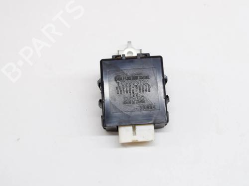 Used Electronic module LEXUS RX (MCU15) 300 (MCU10_, MCU10R) (201 hp) 14641549