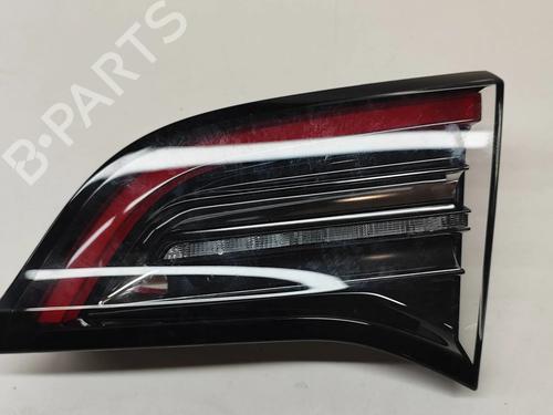 Used Right tailgate light Right tailgate light TESLA MODEL Y (5YJY) EV Performance All-wheel Drive (534 hp) 33362947 33362947