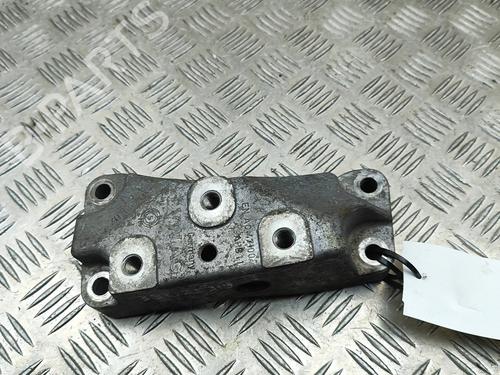 Used Gearbox mount Gearbox mount VW GOLF V (1K1) 3.2 (250 hp) 31976718 31976718