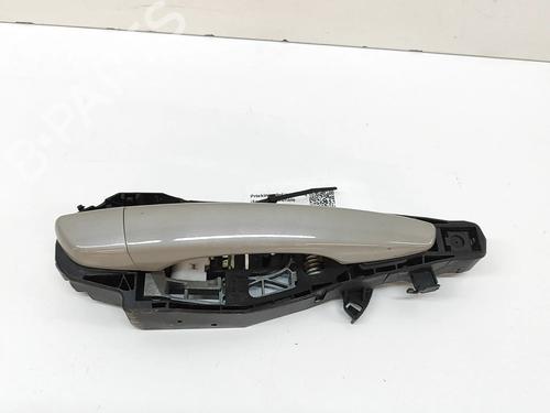 front-right-exterior-door-handle-toyota-proace-van-mdz_-2016-27458271 main image