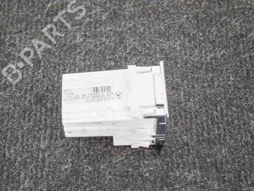 Monitor / Wyświetlacz MERCEDES-BENZ E-CLASS Convertible (A207) E 350 (207.459) | BP6753390C48