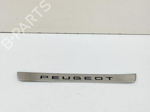Used Step Step PEUGEOT 3008 III (KA_, KB_, KC_) e-210 (KCZKZX) (213 hp) 28565200 28565200
