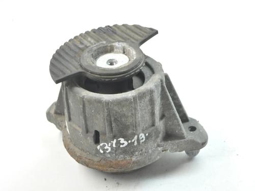 Used Engine mount MERCEDES-BENZ E-CLASS Convertible (A207) E 200 CGI (207.448) (184 hp) 30210944