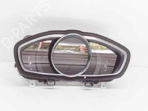 Used Instrument cluster VOLVO V40 Hatchback (525) D4 (177 hp) 6767932