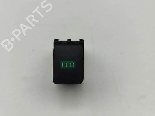 switch-nissan-leaf-ze1-2017-27792250 main image