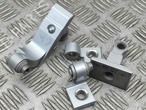 Used Hinge/Door check strap Hinge/Door check strap BMW X1 (F48) sDrive 20 i (192 hp) 33388092 33388092