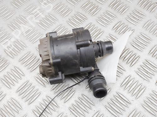 Used Auxiliary water pump Auxiliary water pump BMW 5 (G30, F90) 520 i (184 hp) 39958420 39958420
