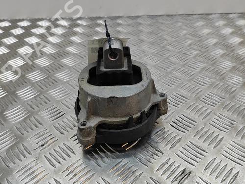 Used Engine mount BMW 5 (G30, F90) 530 i (252 hp) 19500736