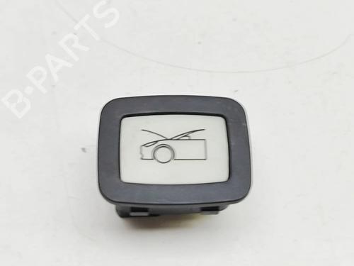 switch-tesla-model-3-5yj3-2017-33394553 main image