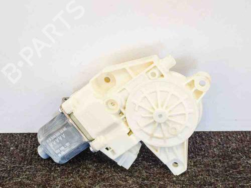 Used Right front window motor MERCEDES-BENZ GLA-CLASS (X156) GLA 180 (156.942) (122 hp) 6743818
