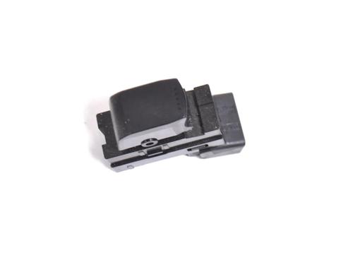 Used Left rear window switch Left rear window switch SUZUKI GRAND VITARA II (JT, TE, TD) 2.4 All-wheel Drive (JT424, JB424, TDA4) (166 hp) 33345815 33345815