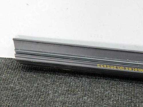 Dørlist TESLA MODEL 3 (5YJ3) EV AWD | BP27748844C150 