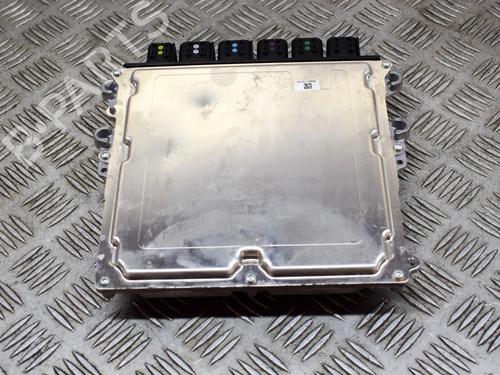 Used Engine control unit (ECU) Engine control unit (ECU) LAND ROVER DISCOVERY V (L462) D300 MHEV 4x4 (300 hp) 29128310 29128310