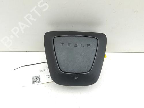 Used Driver airbag Driver airbag TESLA MODEL Y (5YJY) Long Range All-wheel Drive (514 hp) 33625331 33625331