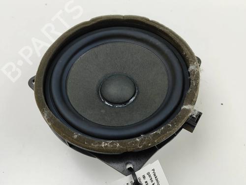 speaker-bmw-i4-g26-2021-27790926 main image