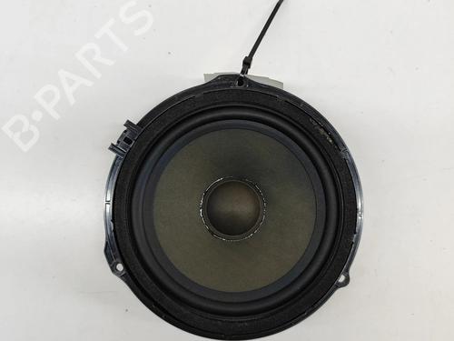 speaker-jaguar-i-pace-x590-2018-27767304 main image