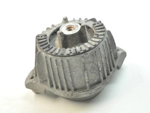 Used Engine mount Engine mount MERCEDES-BENZ E-CLASS (W212) E 220 CDI / BlueTEC (212.001, 212.002) (170 hp) 33340085 33340085